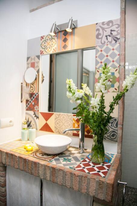 Beautiful Silent Apartment Private Parking Siviglia Esterno foto